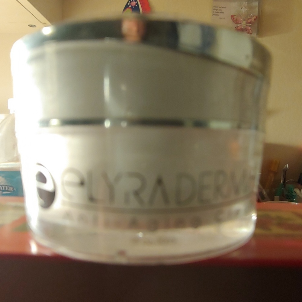 Elyraderma anti aging cream